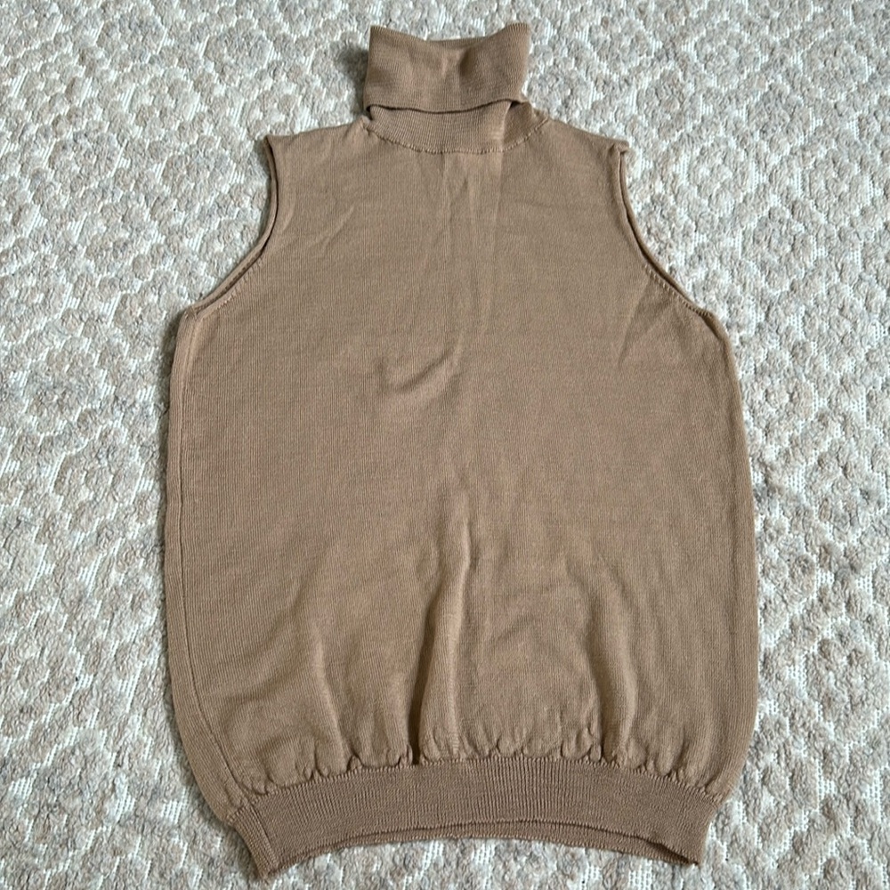 Women’s Sleeveless Turtleneck Sweater